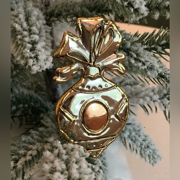 Vintage Mixed Metals Ornament Shape Brooch/Pendant - Picture 10 of 11